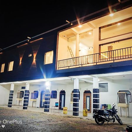 Hotel Modi Palace, Chanderi Mp Eksteriør bilde