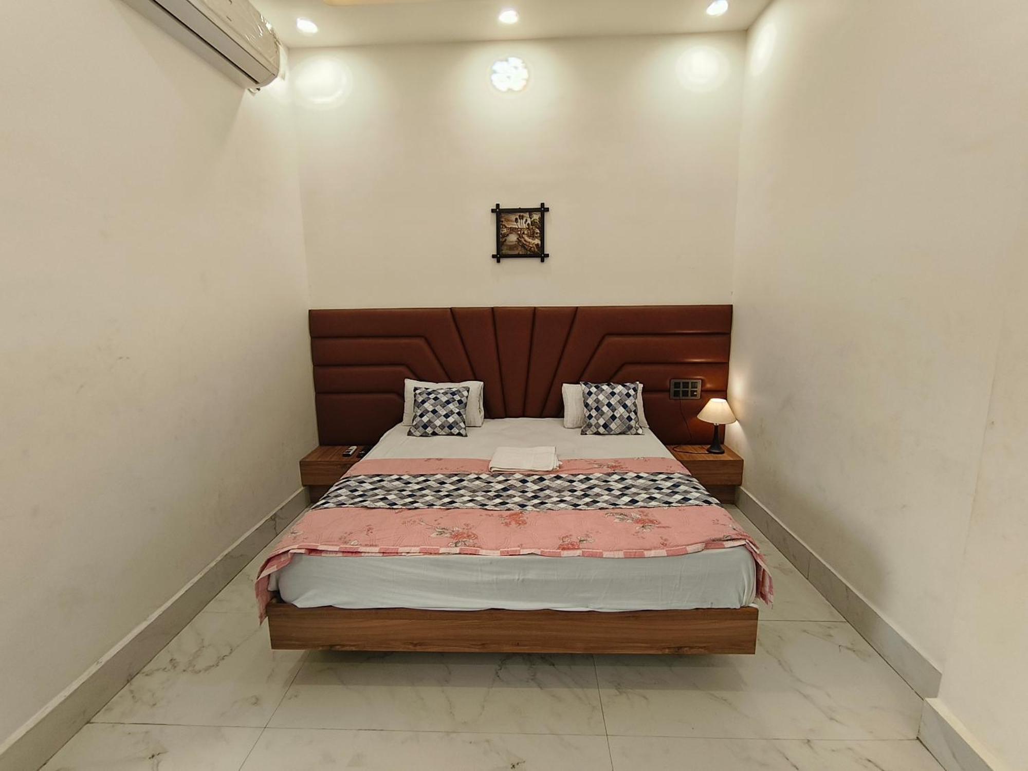 Hotel Modi Palace, Chanderi Mp Eksteriør bilde