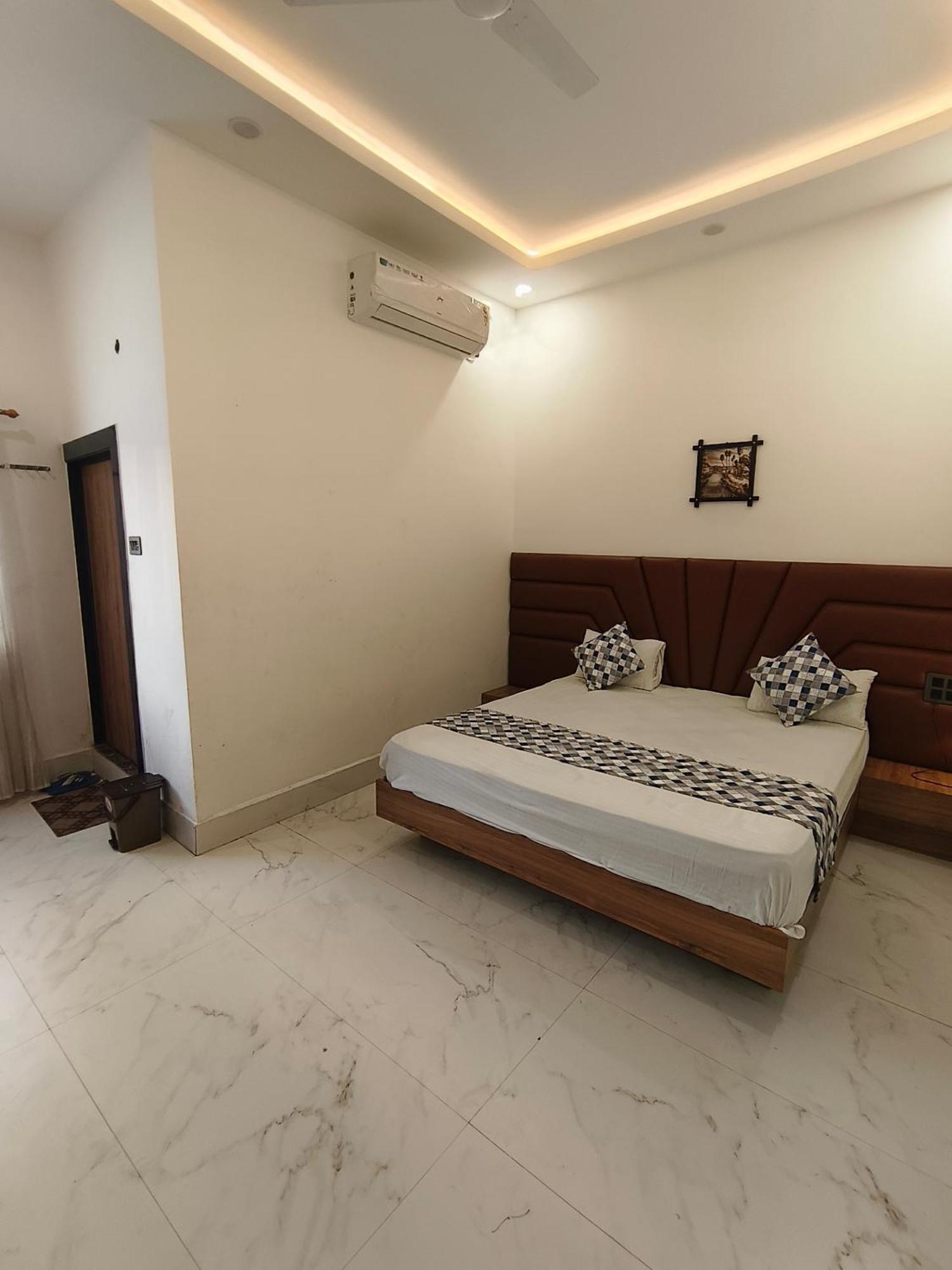 Hotel Modi Palace, Chanderi Mp Eksteriør bilde